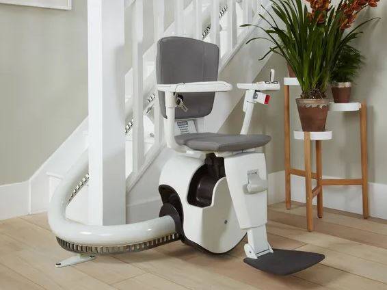 Curved Stairlift 3