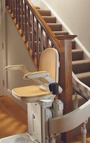 Curved Stairlift Page Photo